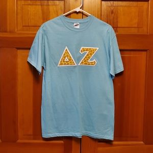 Delta Zeta T-Shirt DZ Sorority Blue with Giraffe Print Stitched Letters M 🦒